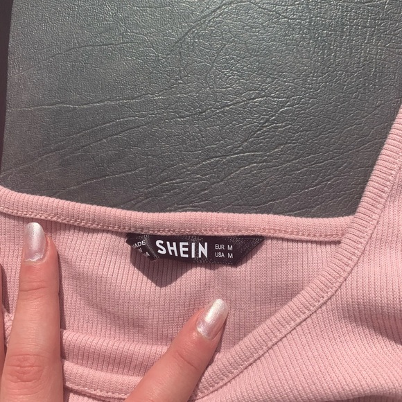 Pink tank - Picture 2 of 3